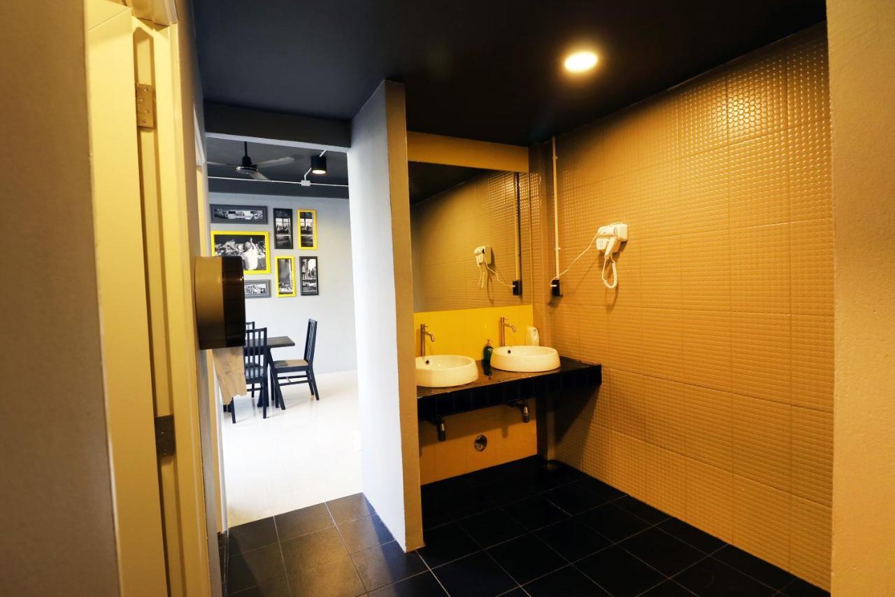 Auberge de jeunesse 22 *